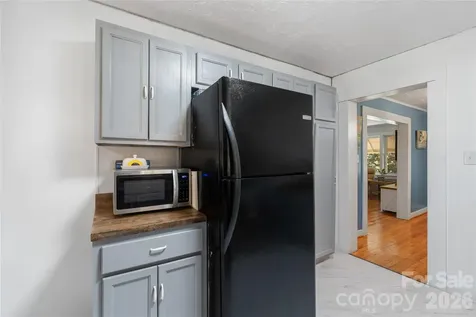 12892 Us 23 Highway Mars Hill NC 28754