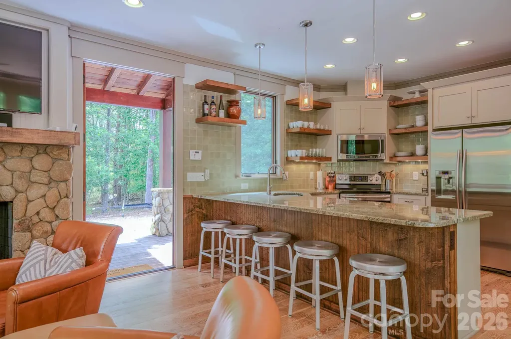 1904 Old Wildlife Club Road Nebo NC 28761