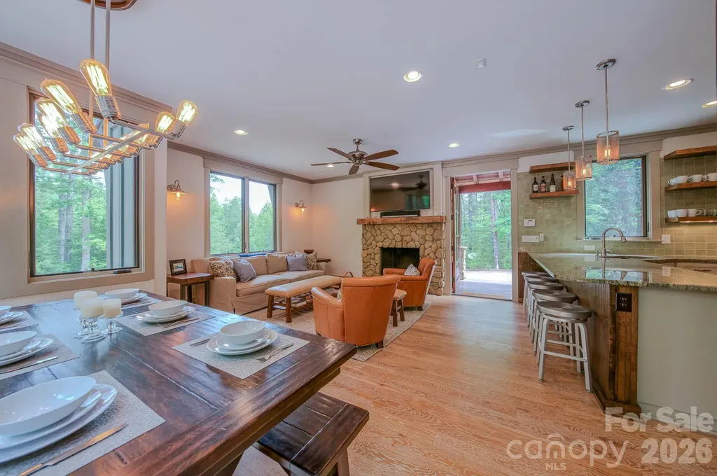 1904 Old Wildlife Club Road Nebo NC 28761