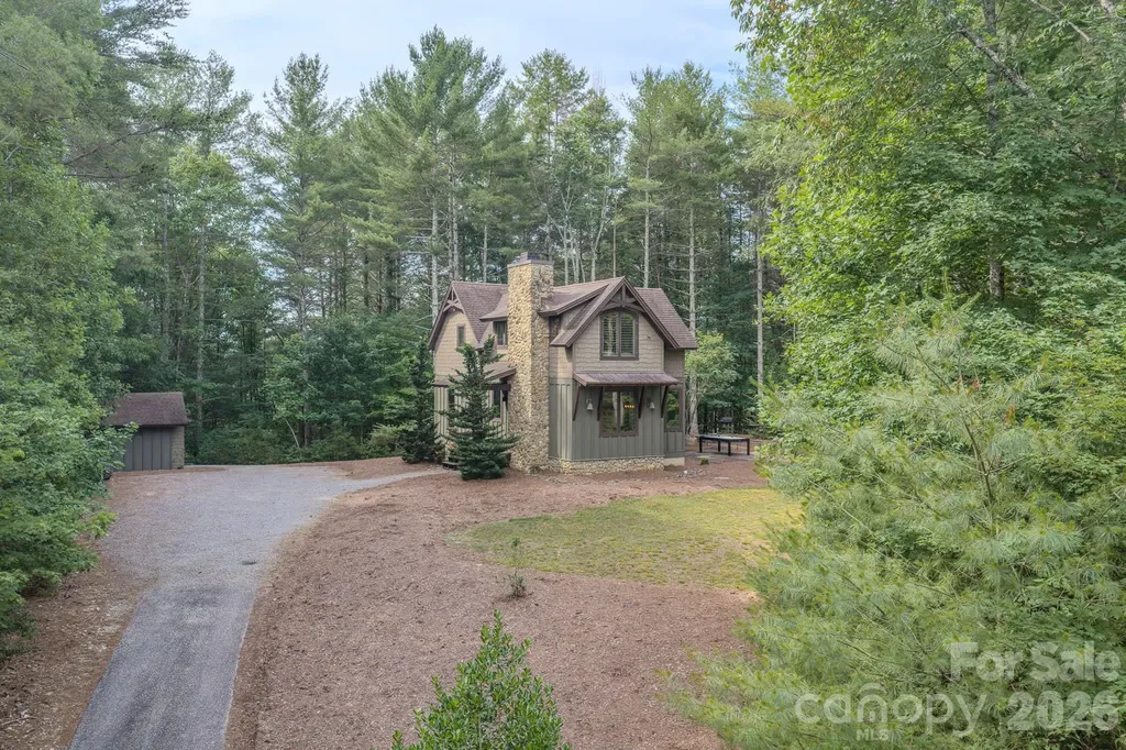 1904 Old Wildlife Club Road Nebo NC 28761