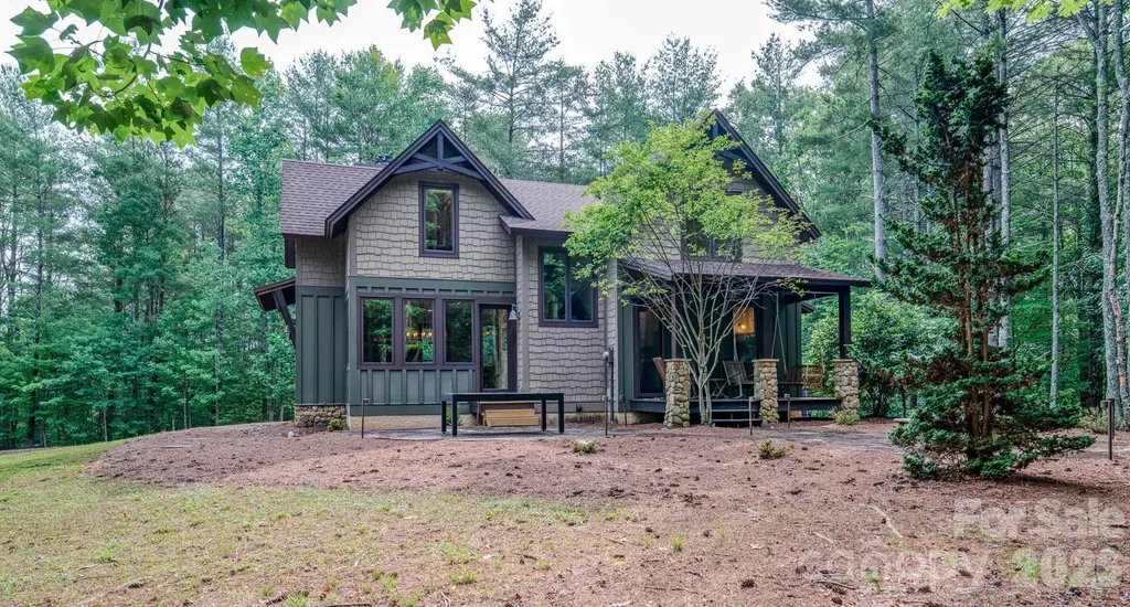 1904 Old Wildlife Club Road Nebo NC 28761