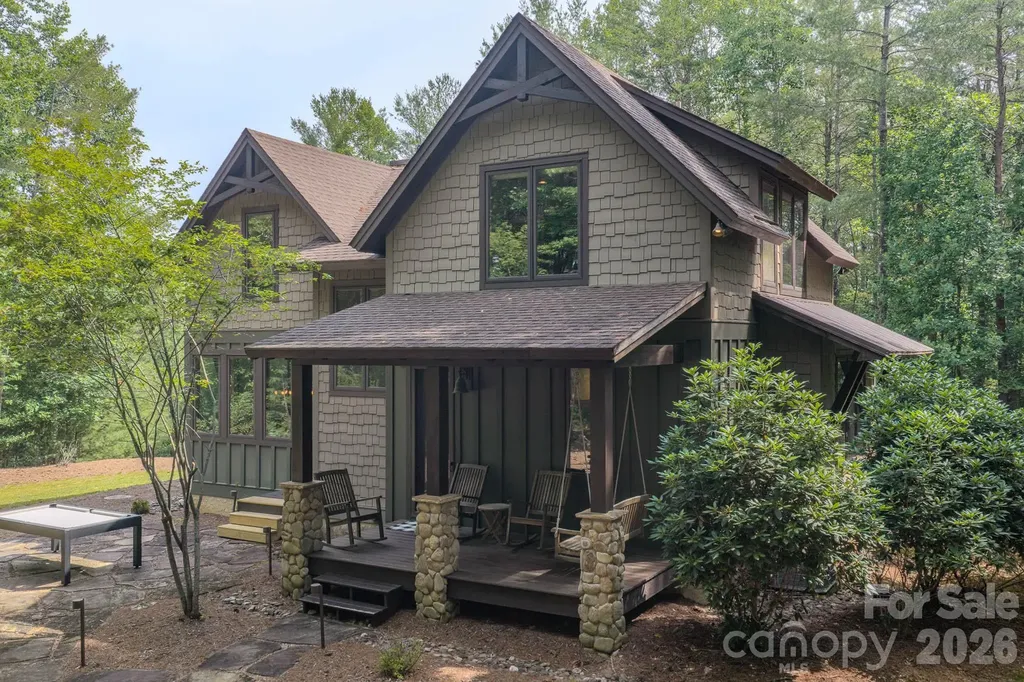 1904 Old Wildlife Club Road Nebo NC 28761