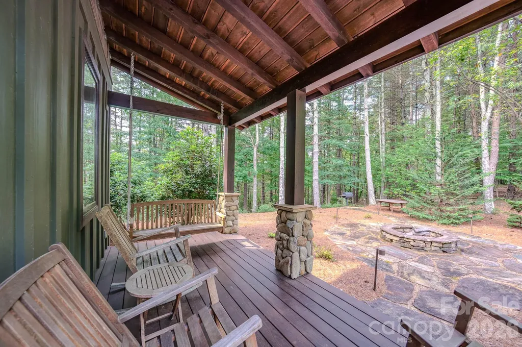 1904 Old Wildlife Club Road Nebo NC 28761