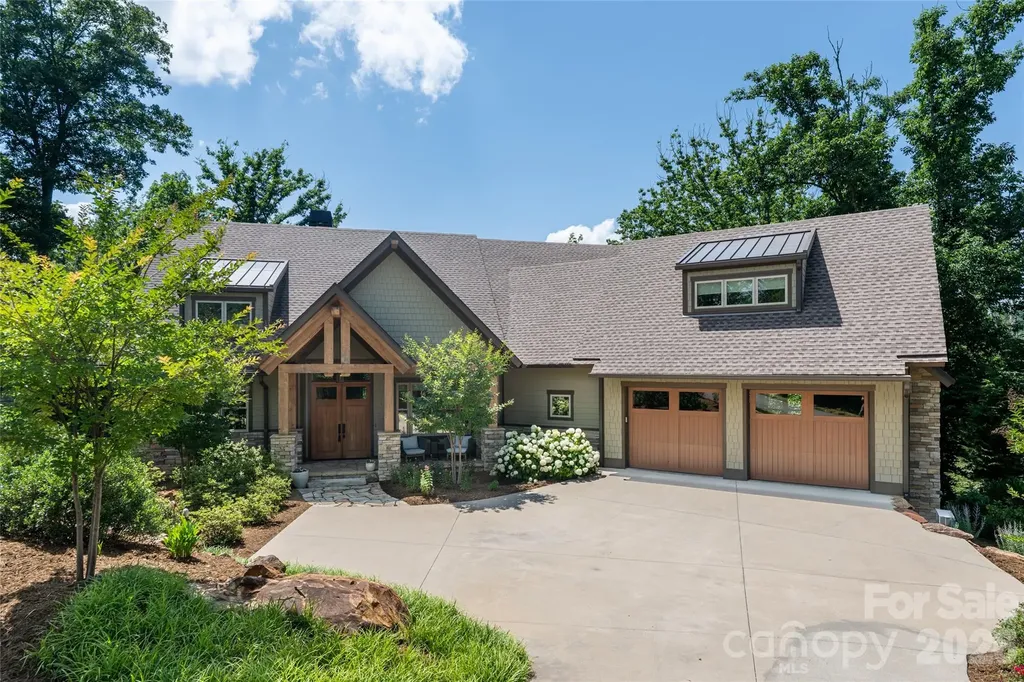 57 Villa Nova Drive Asheville NC 28804