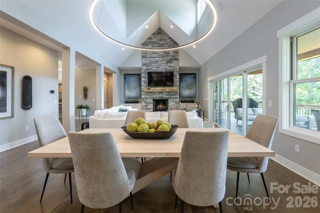 57 Villa Nova Drive Asheville NC 28804