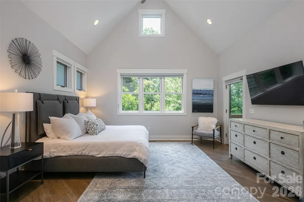 57 Villa Nova Drive Asheville NC 28804