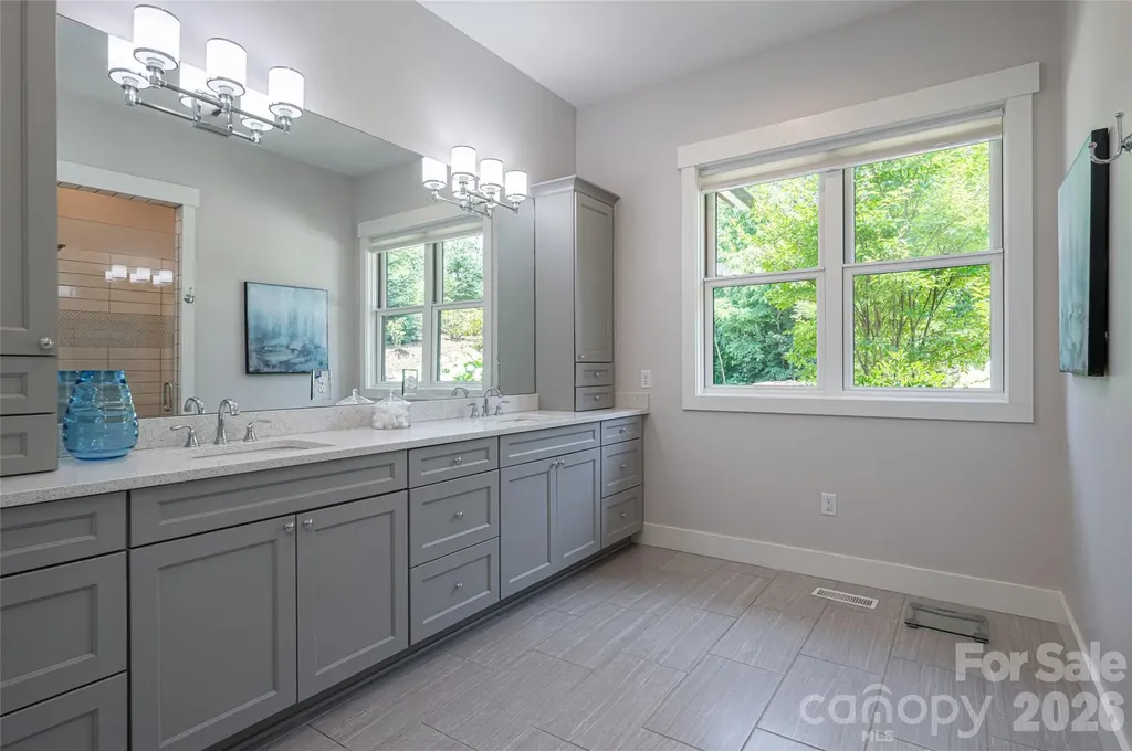 57 Villa Nova Drive Asheville NC 28804