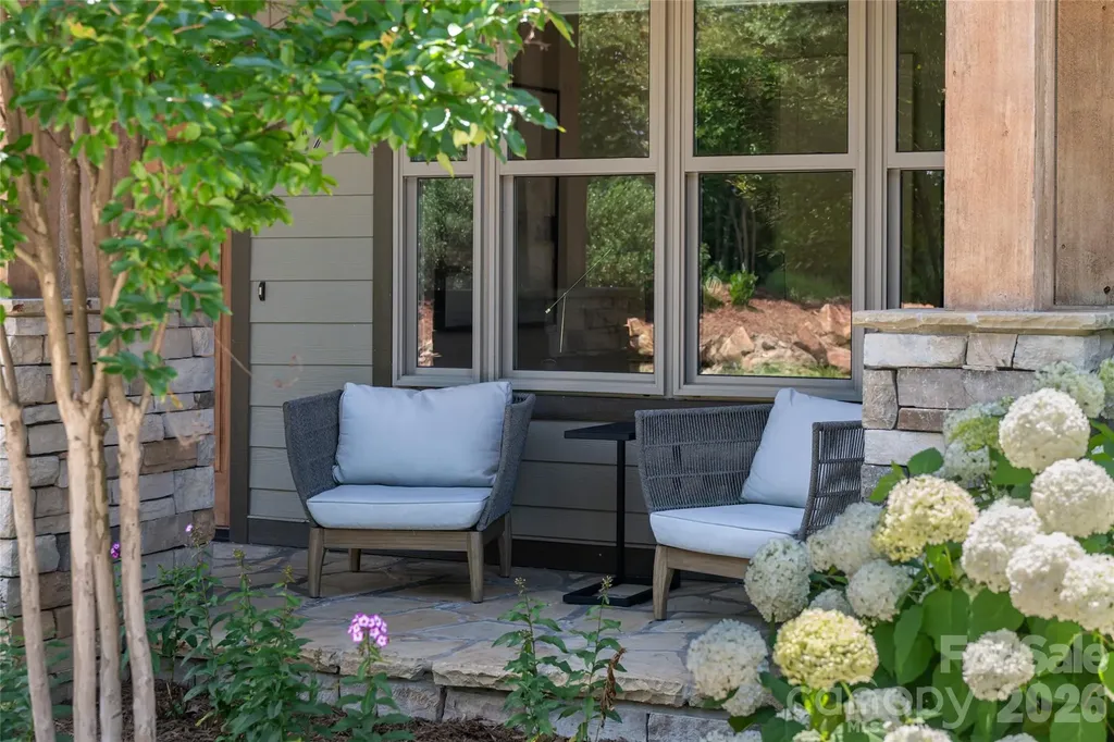 57 Villa Nova Drive Asheville NC 28804