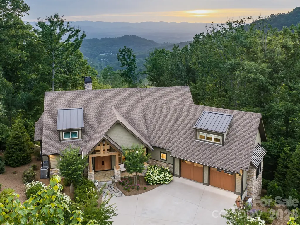 57 Villa Nova Drive Asheville NC 28804