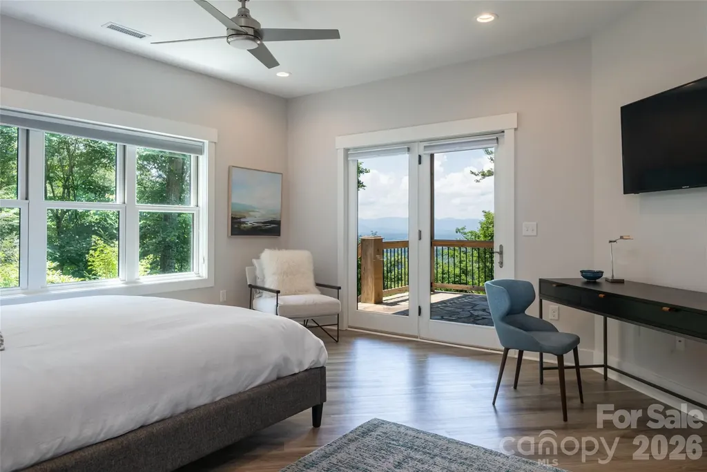 57 Villa Nova Drive Asheville NC 28804