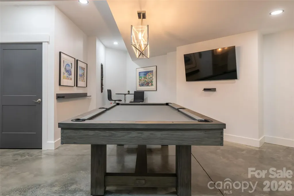 57 Villa Nova Drive Asheville NC 28804