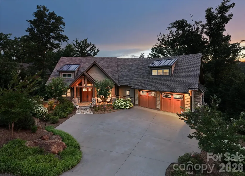 57 Villa Nova Drive Asheville NC 28804