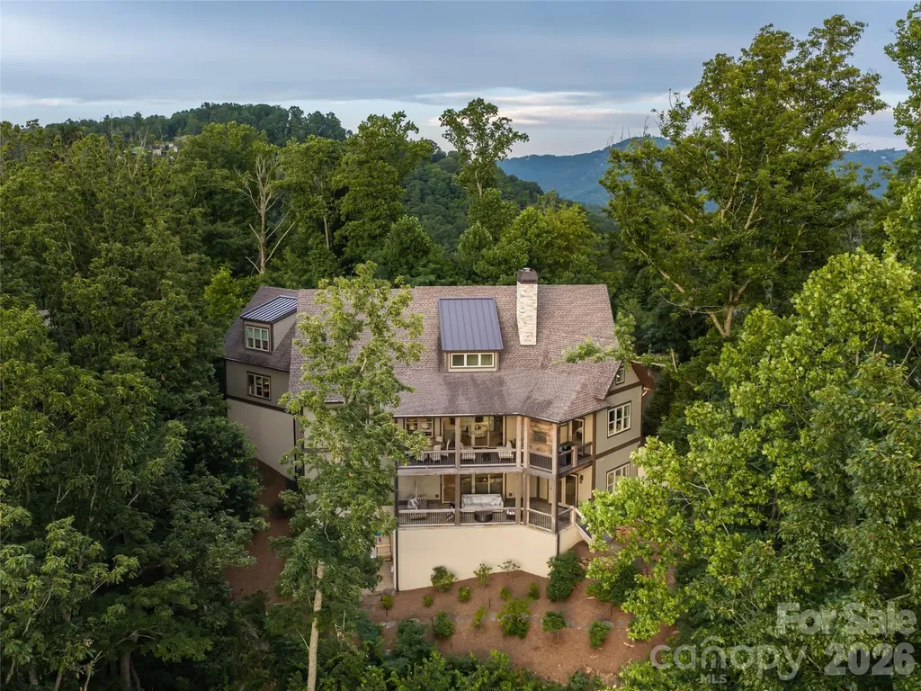 57 Villa Nova Drive Asheville NC 28804