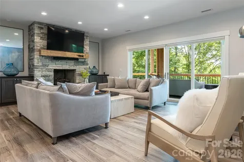 57 Villa Nova Drive Asheville NC 28804