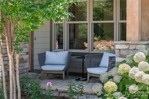 57 Villa Nova Drive Asheville NC 28804