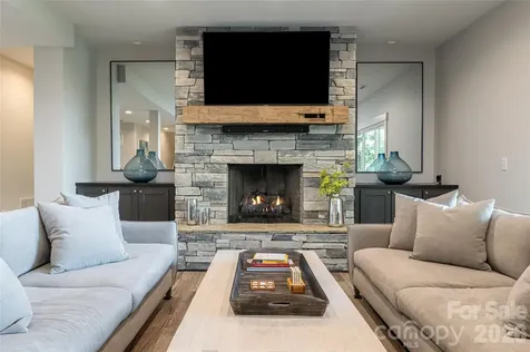 57 Villa Nova Drive Asheville NC 28804