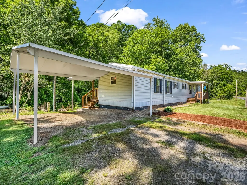 8 Don Felmet Road Leicester NC 28748