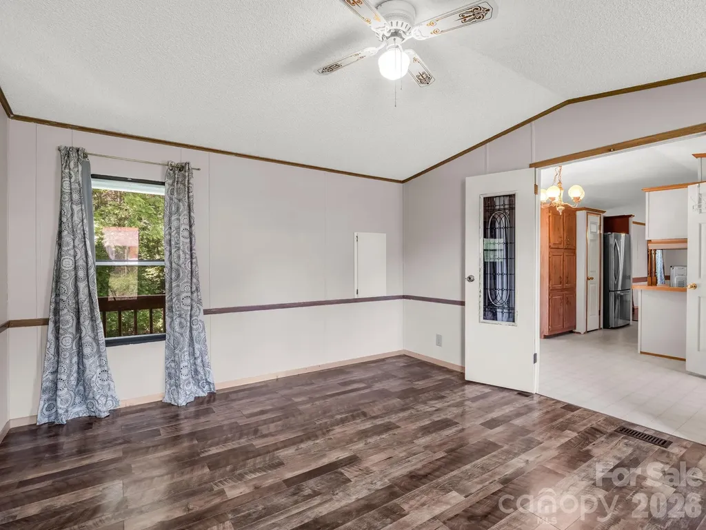8 Don Felmet Road Leicester NC 28748