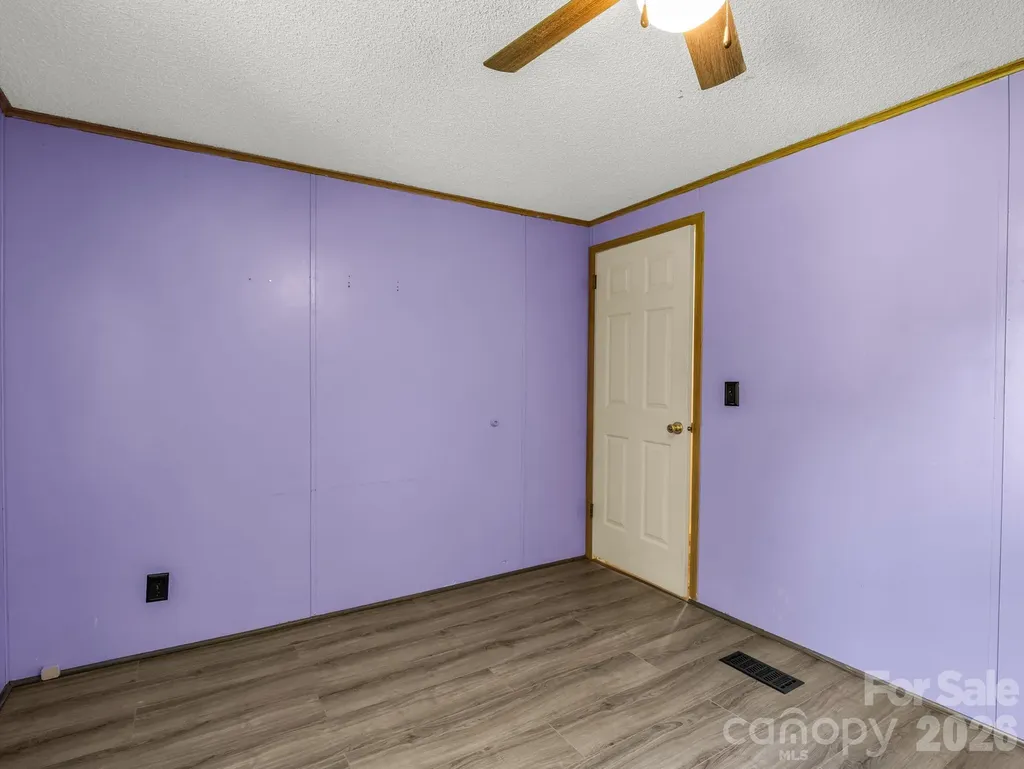 8 Don Felmet Road Leicester NC 28748