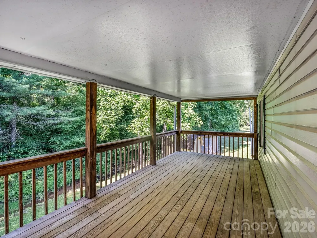 8 Don Felmet Road Leicester NC 28748
