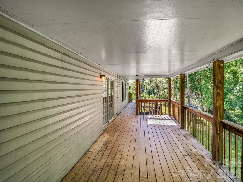 8 Don Felmet Road Leicester NC 28748
