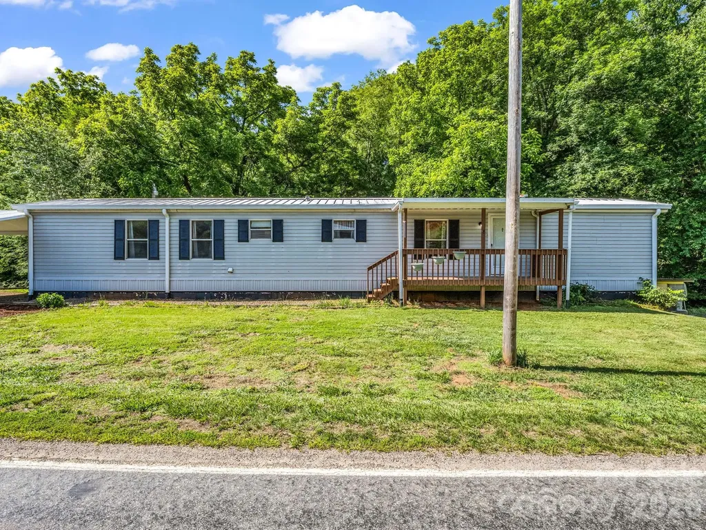 8 Don Felmet Road Leicester NC 28748