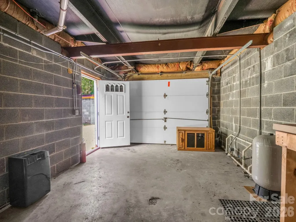 8 Don Felmet Road Leicester NC 28748