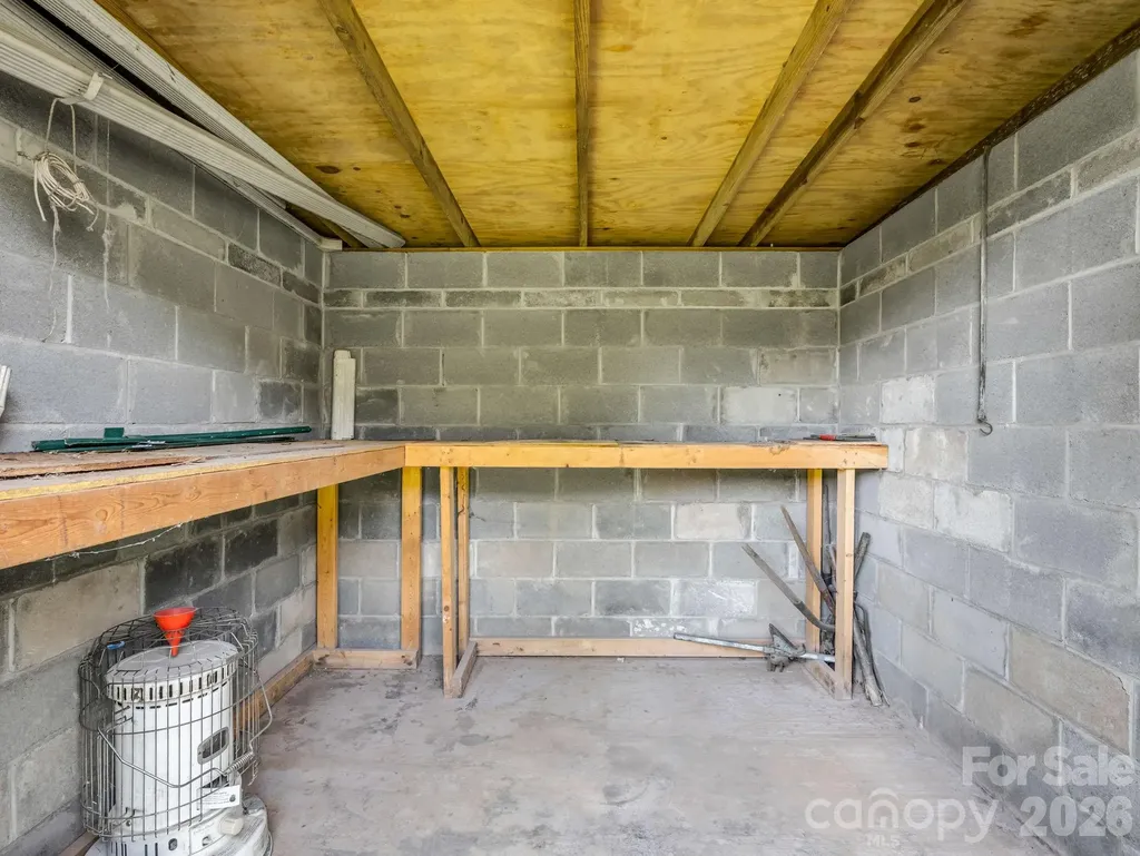 8 Don Felmet Road Leicester NC 28748
