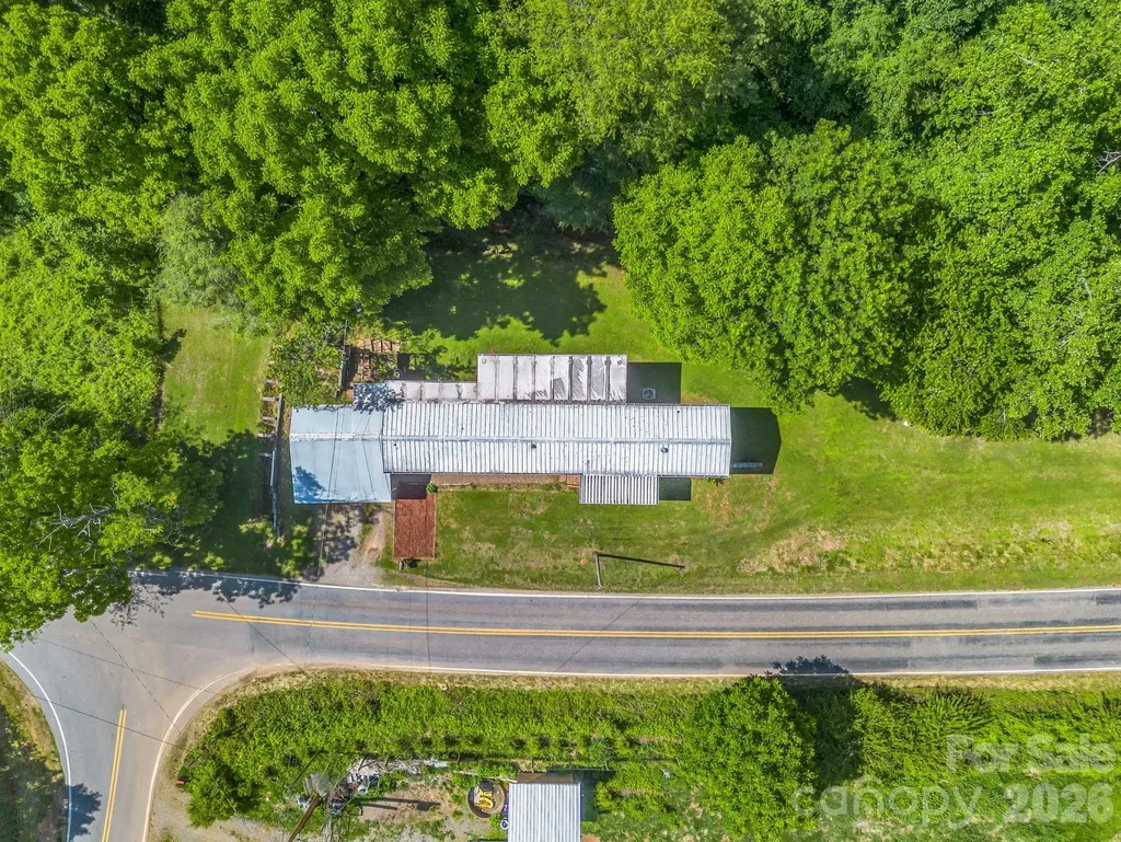 8 Don Felmet Road Leicester NC 28748