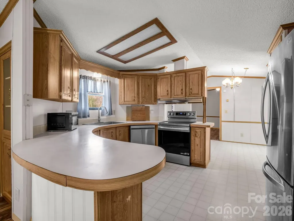 8 Don Felmet Road Leicester NC 28748