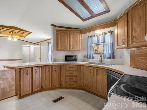 8 Don Felmet Road Leicester NC 28748