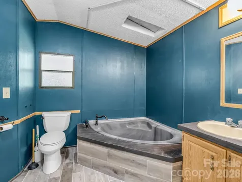 8 Don Felmet Road Leicester NC 28748