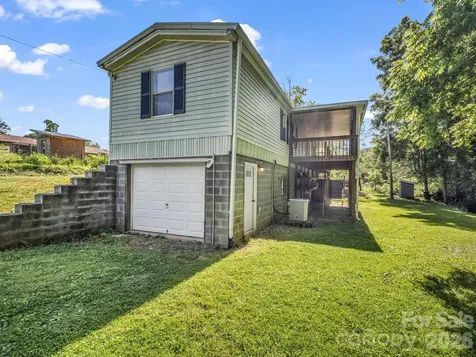 8 Don Felmet Road Leicester NC 28748