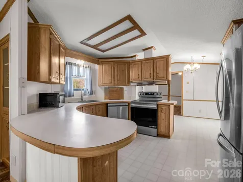 8 Don Felmet Road Leicester NC 28748