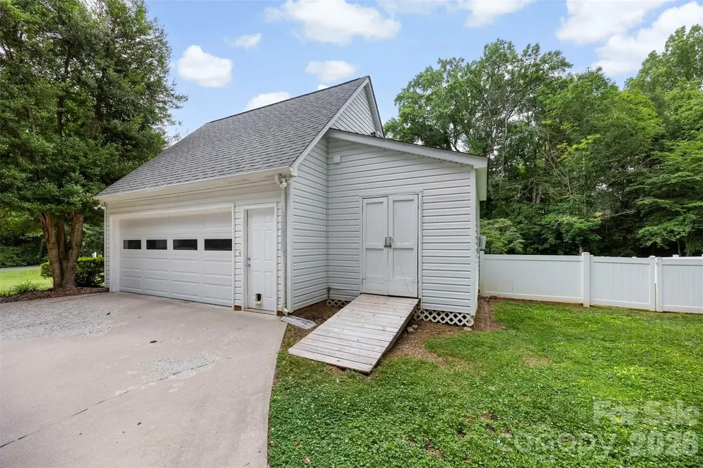 303 Brook Valley Drive Salisbury NC 28147