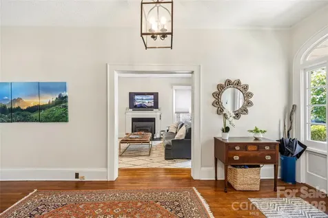 1620 Norwood Place Hendersonville NC 28791