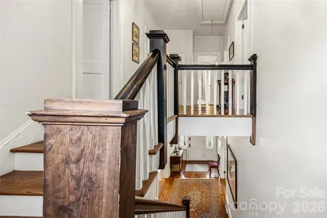 1620 Norwood Place Hendersonville NC 28791