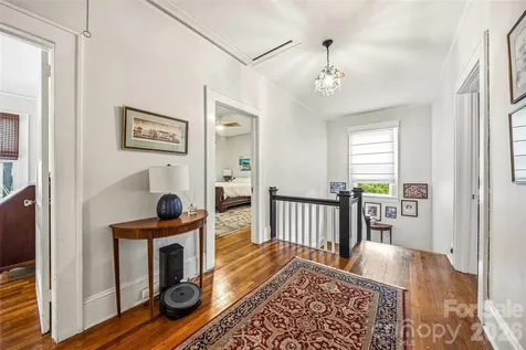1620 Norwood Place Hendersonville NC 28791