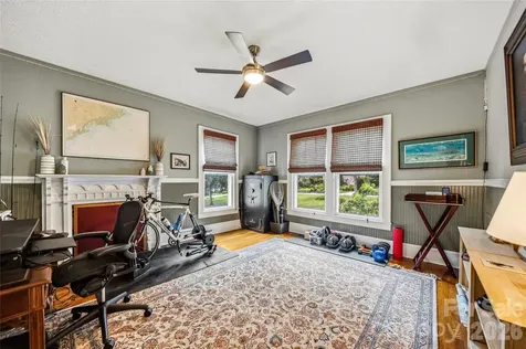1620 Norwood Place Hendersonville NC 28791