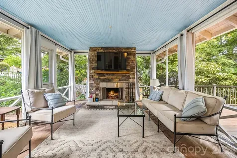 1620 Norwood Place Hendersonville NC 28791