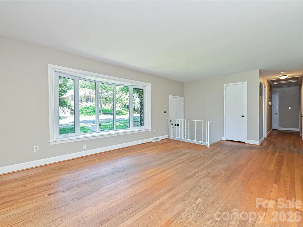 6947 Woodstock Drive Charlotte NC 28210