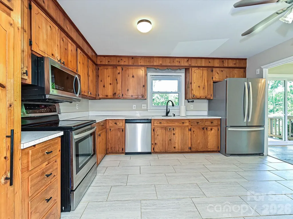 6947 Woodstock Drive Charlotte NC 28210