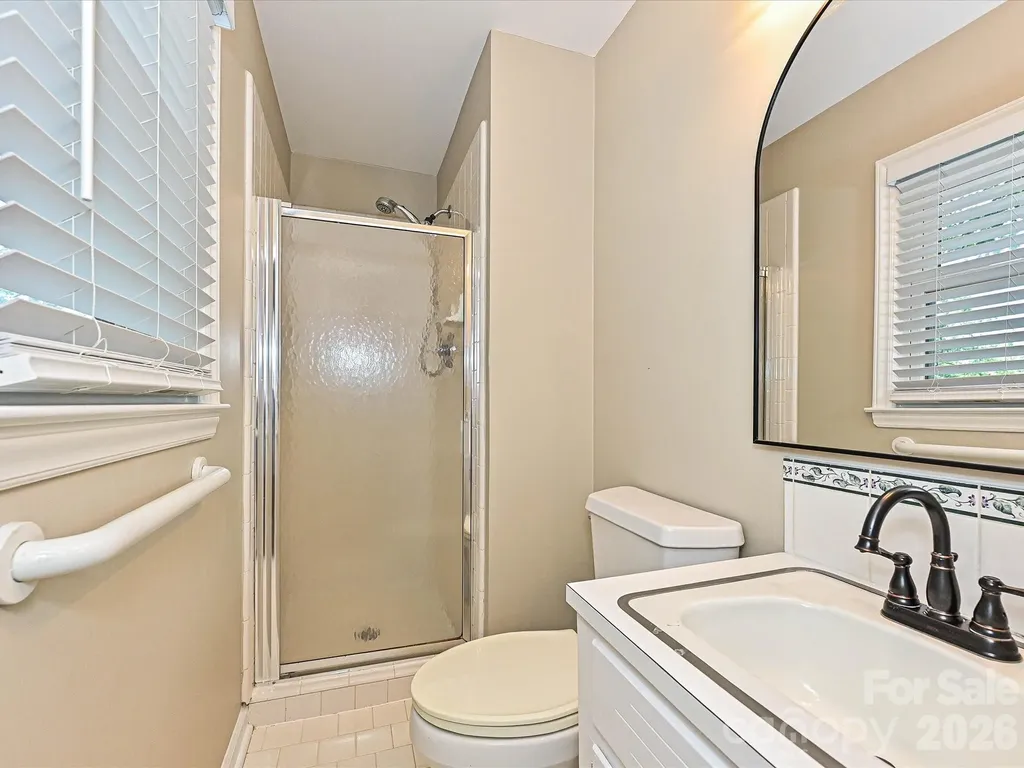 6947 Woodstock Drive Charlotte NC 28210