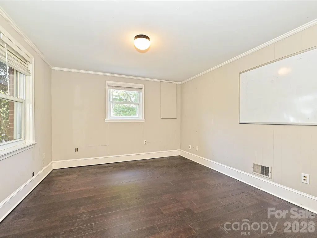 6947 Woodstock Drive Charlotte NC 28210