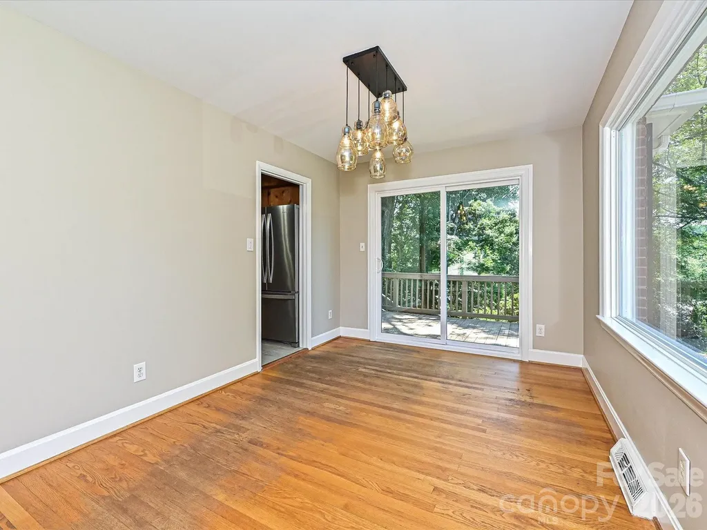 6947 Woodstock Drive Charlotte NC 28210
