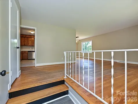 6947 Woodstock Drive Charlotte NC 28210