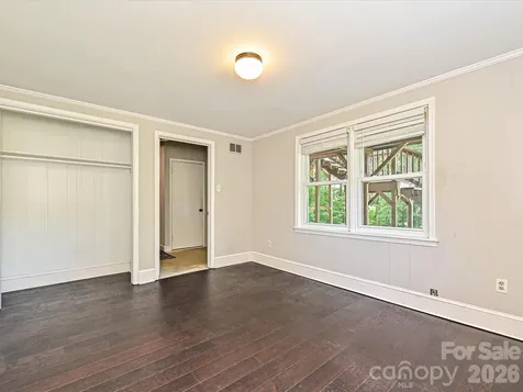 6947 Woodstock Drive Charlotte NC 28210
