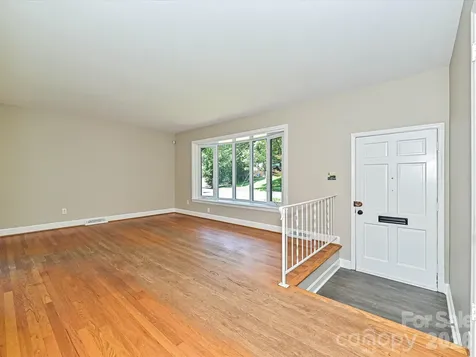 6947 Woodstock Drive Charlotte NC 28210