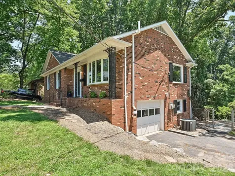 6947 Woodstock Drive Charlotte NC 28210
