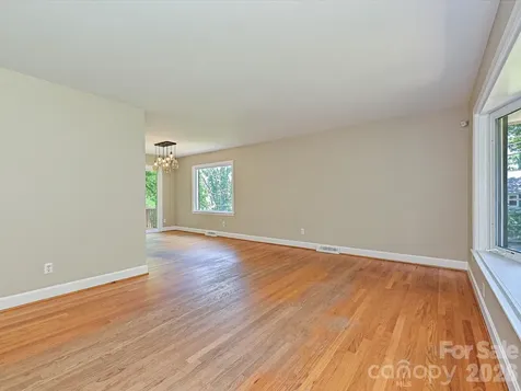 6947 Woodstock Drive Charlotte NC 28210